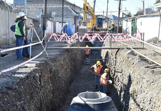 “Azərsu”yun əməkdaşı uçqun altında qalıb ÖLDÜ