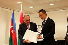 Elmar Məmədyarov Macarıstanın Ləyaqət Ordeni ilə təltif olunub