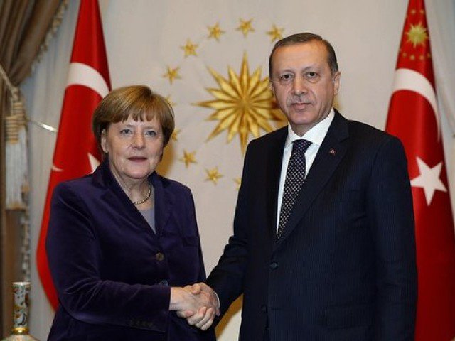 Merkel PKK-nı FETÖ ilə eyni sıraya qoymadı