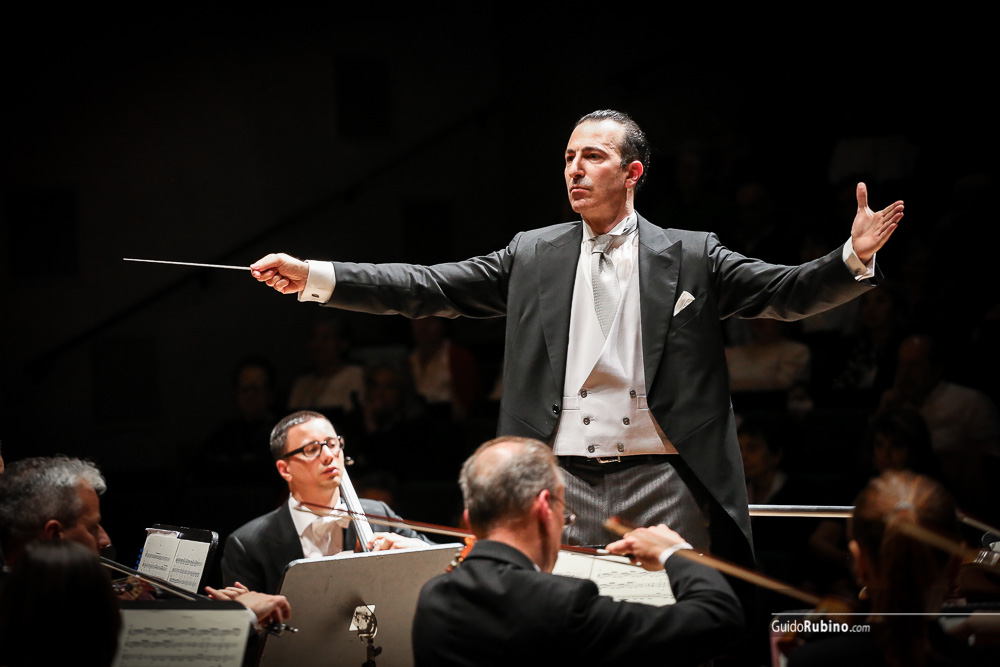 Heydər Əliyev Mərkəzində məşhur dirijorun konserti olacaq