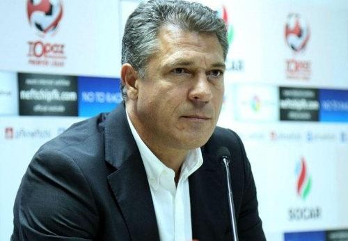Məşhur azərbaycanlı futbolçu Vəli Qasımov əsri yarıladı