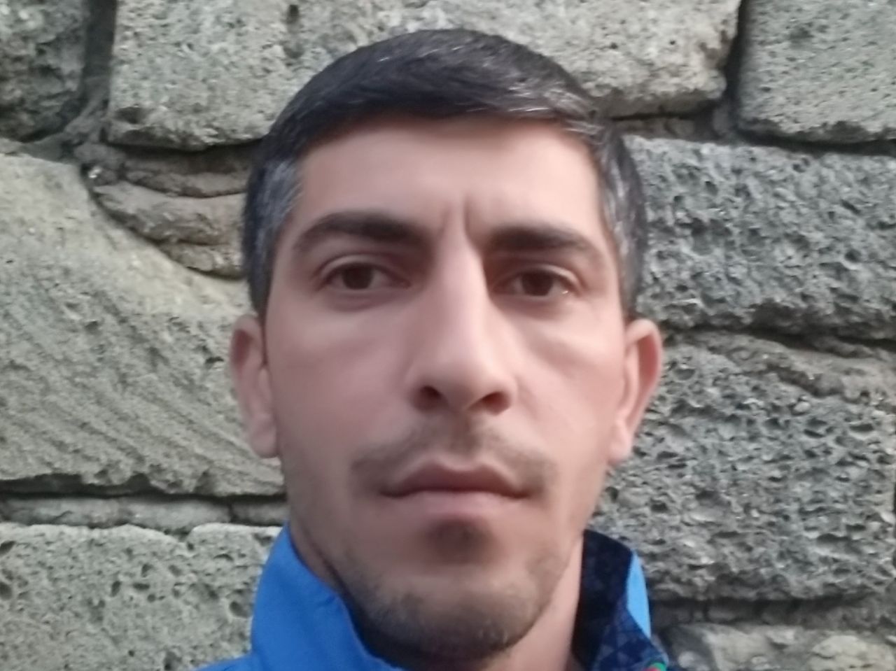 32 yaşlı kişi itkin düşüb