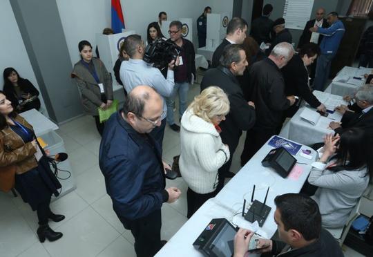 Ermənistanda parlament seçkiləri baş tutmaya bilər