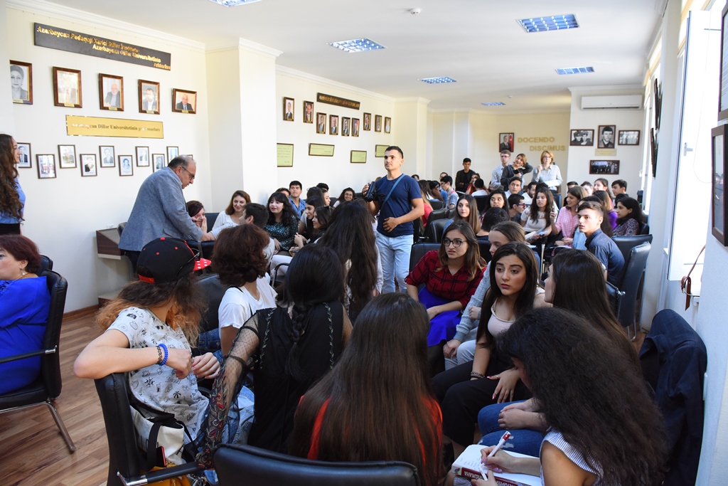 &ldquo;D&uuml;nyada rus dili səfirləri&rdquo; ADU-da olublar - FOTO