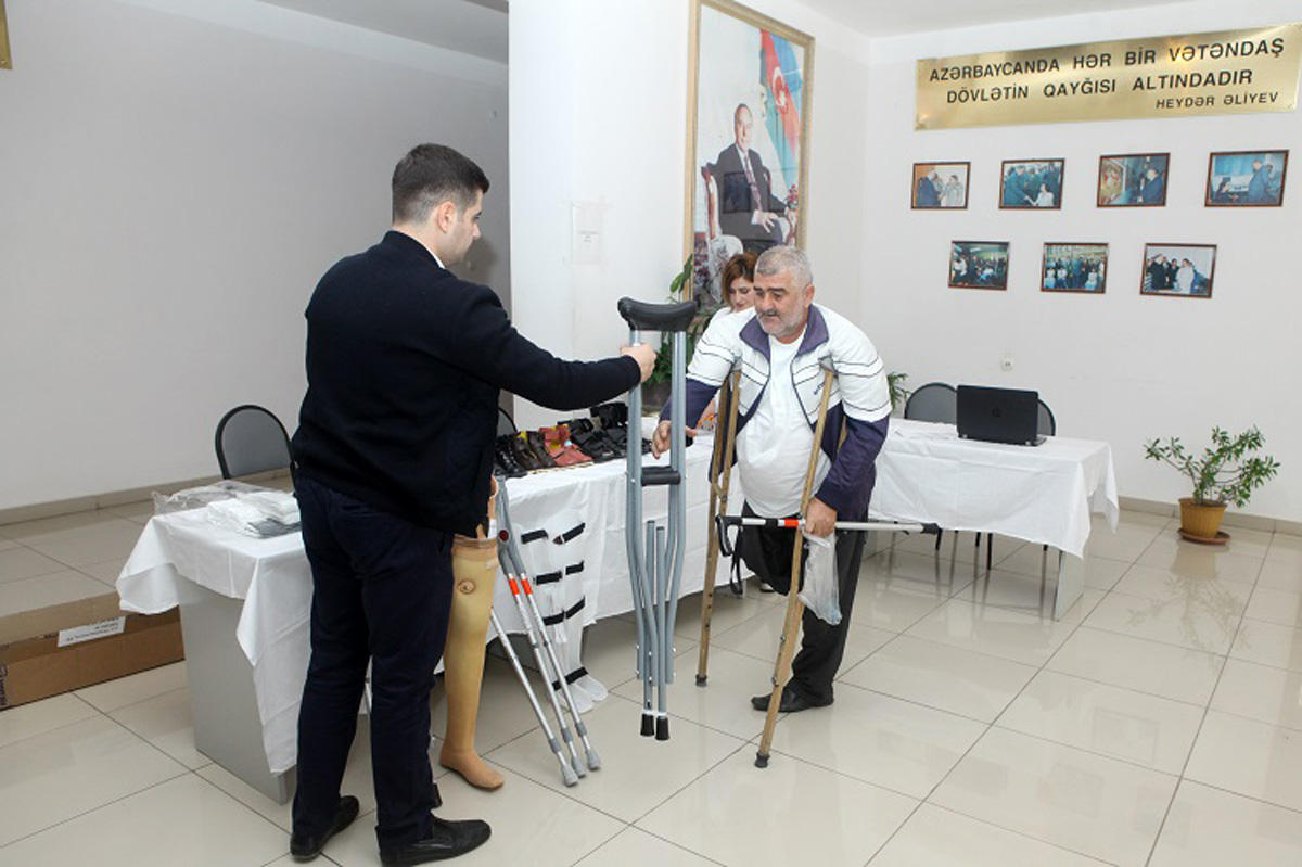 125 əlilə protez-ortopedik məmulatlar verilib - FOTO