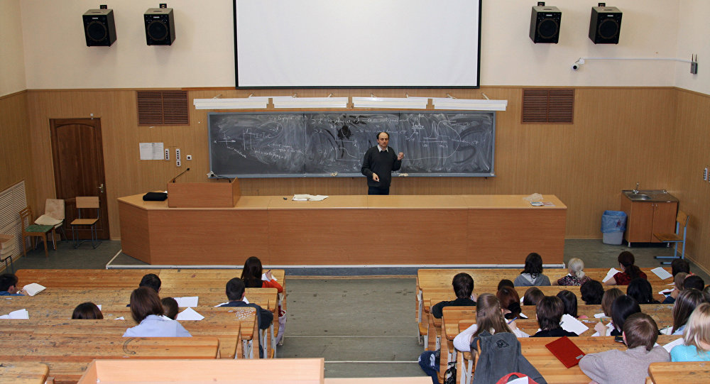 Rusiyada təhsil alan azərbaycanlı tələbələrin sayı A&Ccedil;IQLANDI