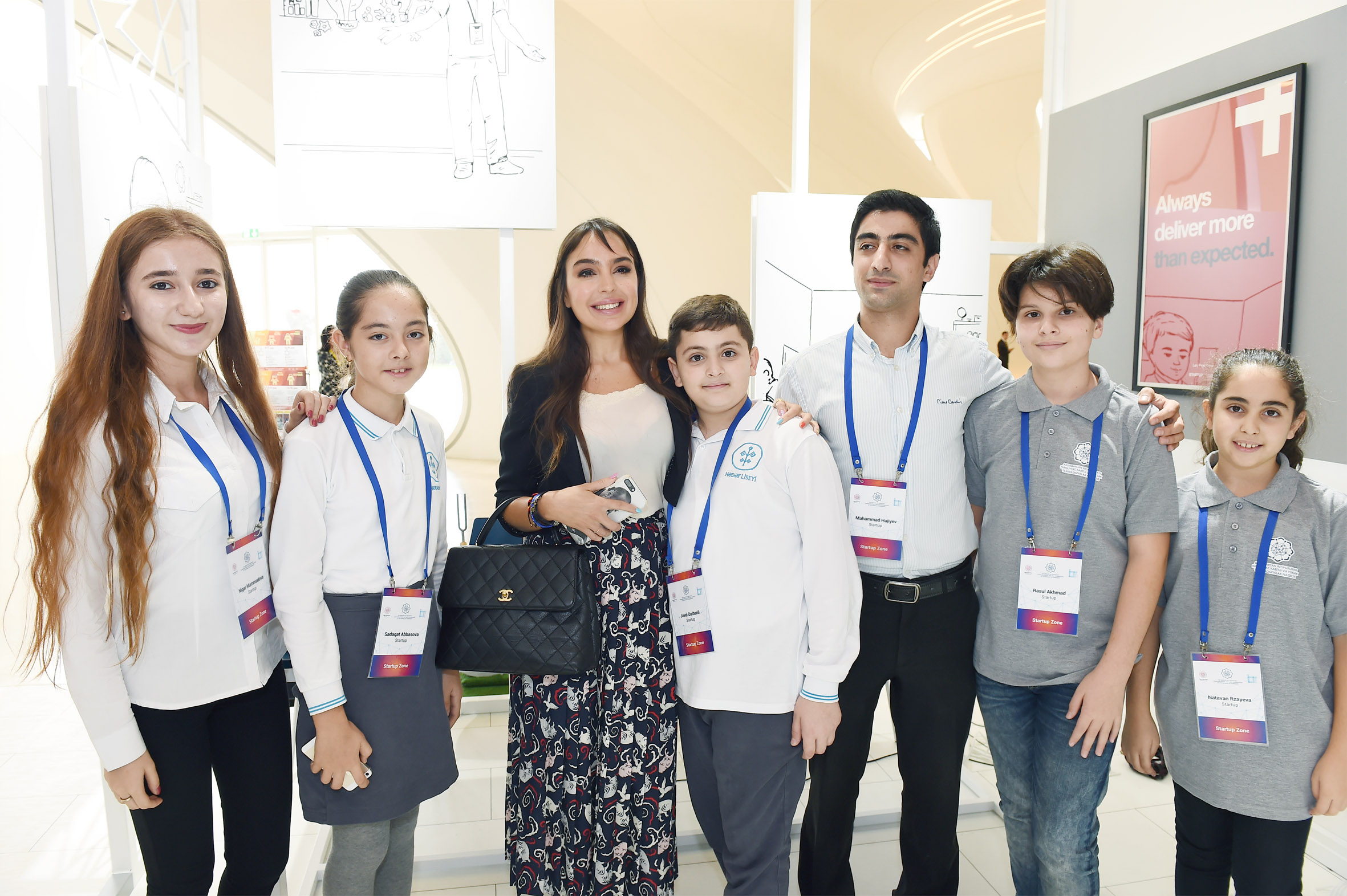 Leyla Əliyeva Heydər Əliyev Mərkəzində pavilyonla tanış olub - FOTO