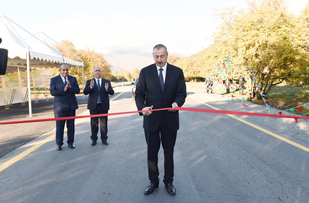 Prezident 13 kəndi rayon mərkəzi ilə birləşdirən yolun açılışını etdi  - FOTOLAR