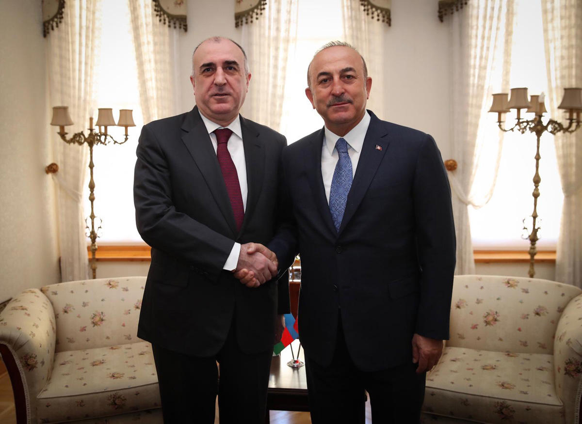 Azərbaycan və Türkiyə XİN rəhbərləri müzakirə apardı