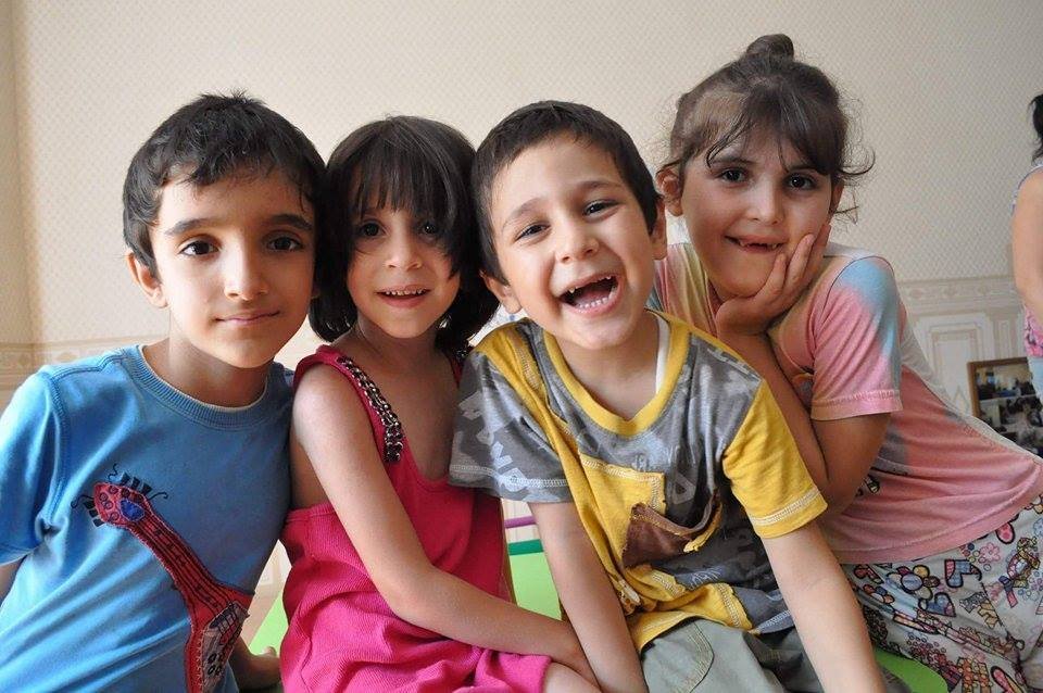 Uşaqlarla bağlı yeni qanun qəbul edildi
