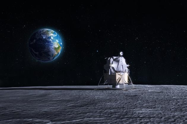 Aya ilk ayaq basan astronavtın əşyaları hərraca çıxarıldı - FOTOLAR