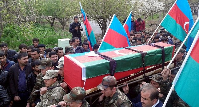 Narazı şəhid vərəsələri yeni aksiya keçirdilər - Nazirlik açıqlama verdi   