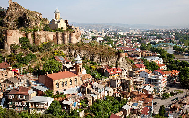 Əcnəbilərə yaşayış icazəsinin verilməsi tələbləri sərtləşdirilir