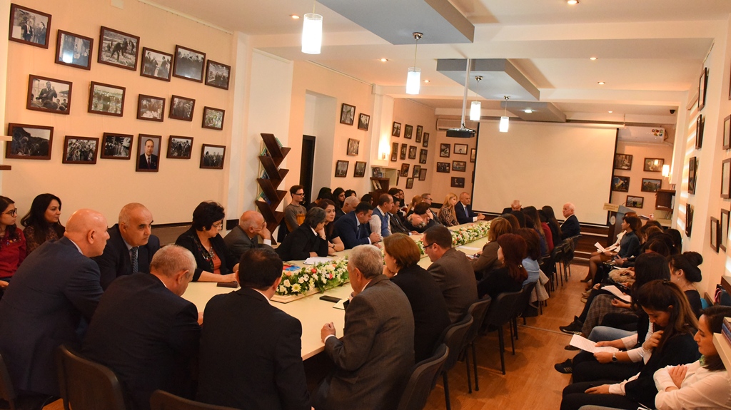 Dillər Universitetində “Azərbaycan multikulturalizmi” kitabının təqdimatı olub - FOTO