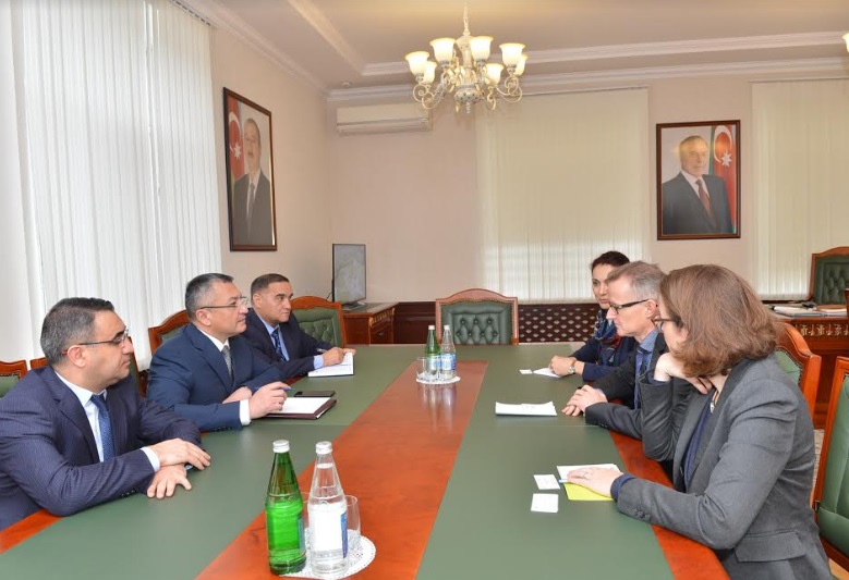 Rövşən Rzayev Almaniya səfiri ilə görüşdü