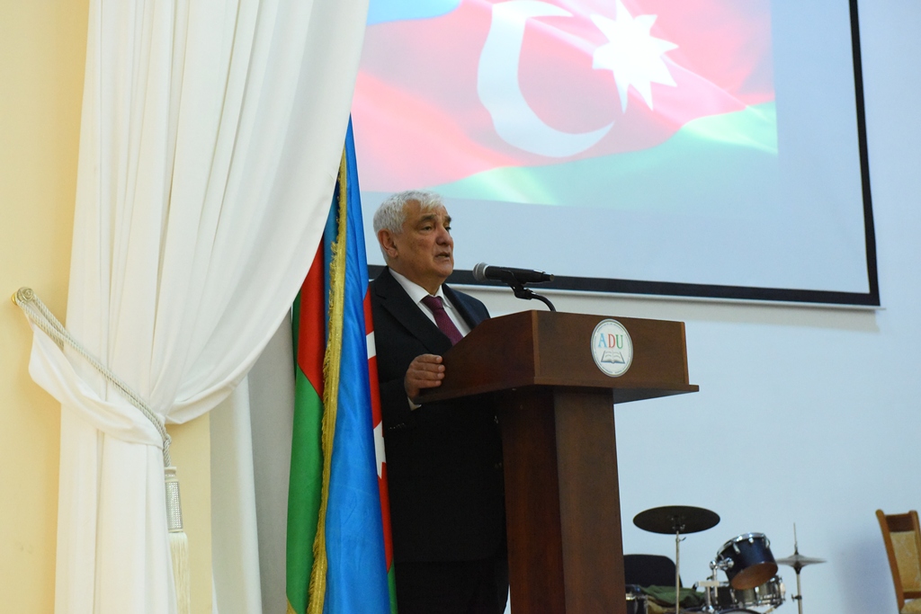 ADU-da Dövlət Bayrağı Günü qeyd olunub - FOTO