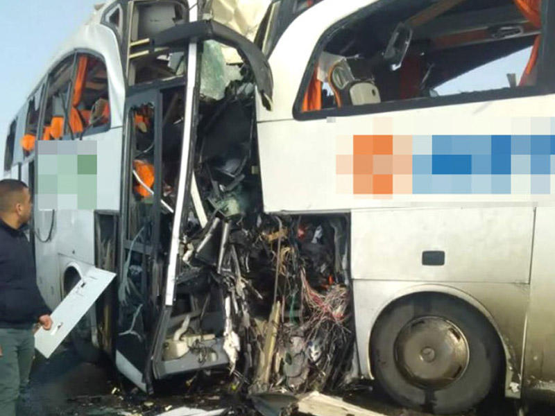 İki sərnişin avtobusu toqquşdu: 44 ölü 