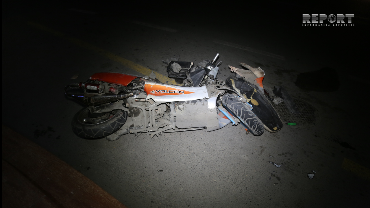 Qaxda qoşqulu motosiklet qəzaya uğradı
