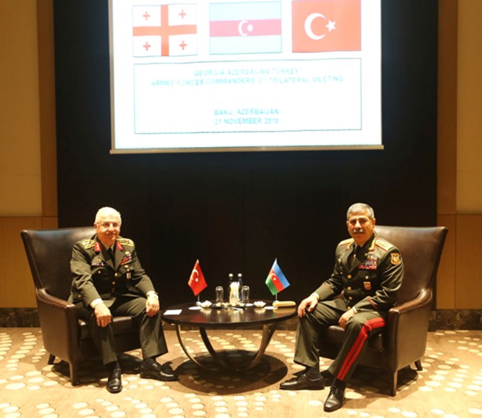 Zakir Həsənov türkiyəli və gürcüstanlı komandanlarla müzakirə apardı  