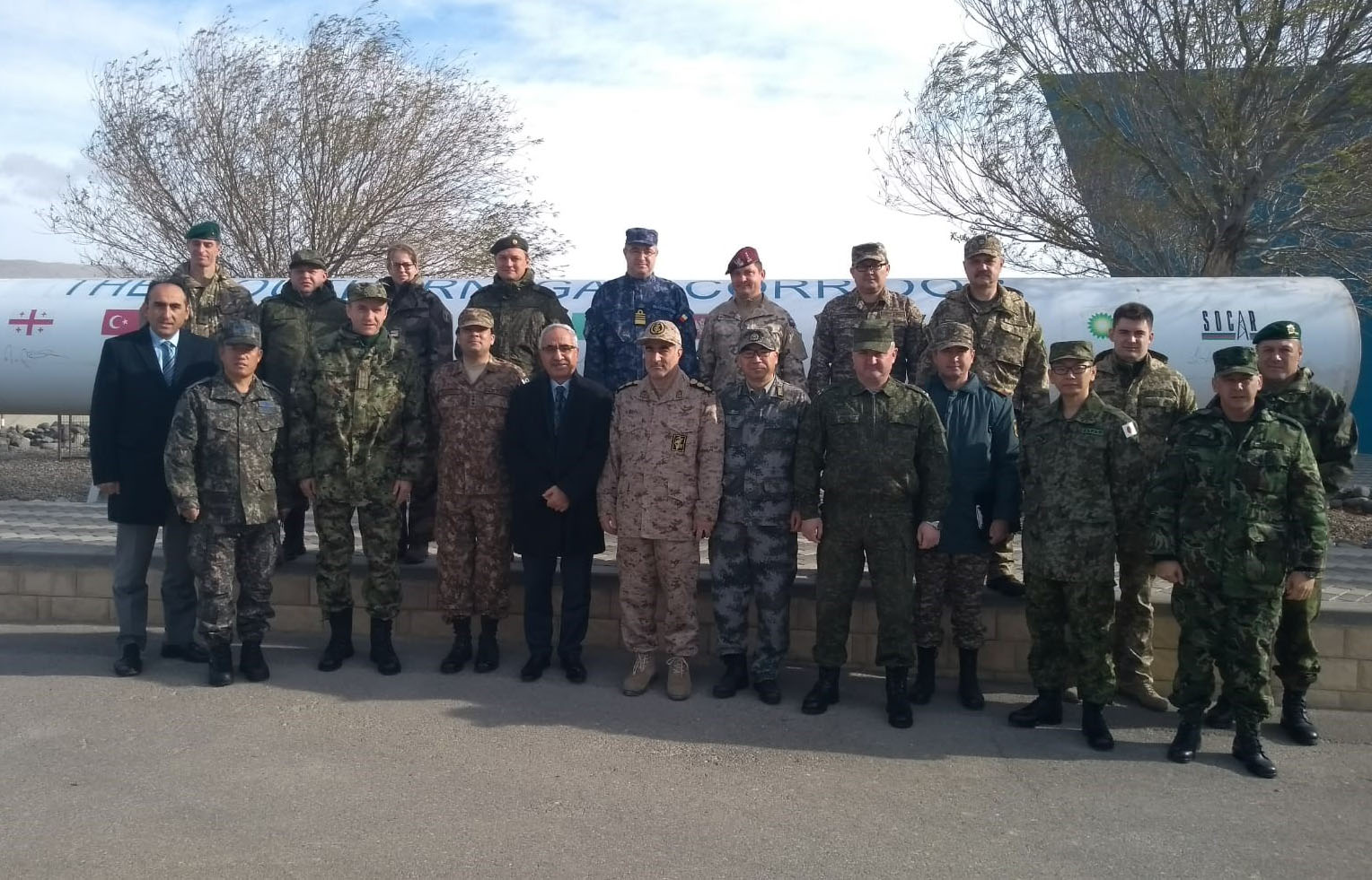 Hərbi attaşelər Azərbaycanda hərbi hissəni ziyarət etdilər - FOTO