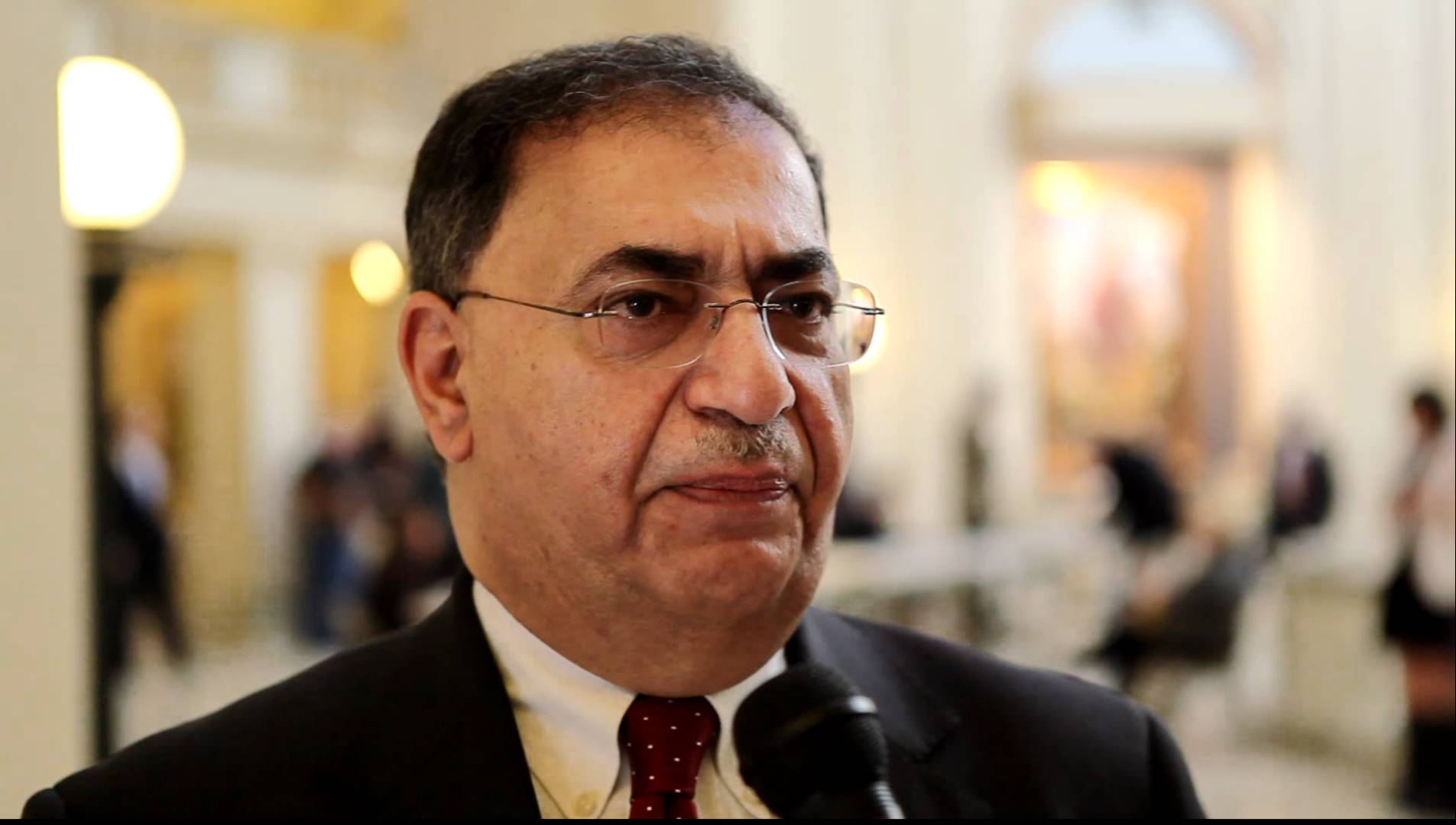Deputat Nazirlər Kabinetinin hazırlıq qrupları ilə bağlı qərarını şərh etdi