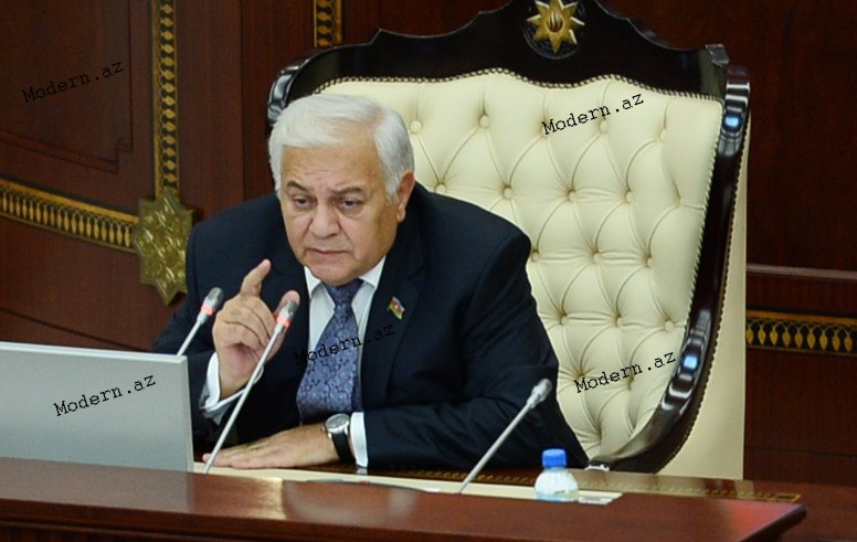Oqtay Əsədov deputatlara irad tutdu