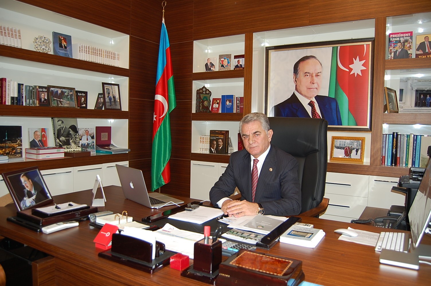 Prezident icra başçısı ilə bağlı sərəncam İMZALADI