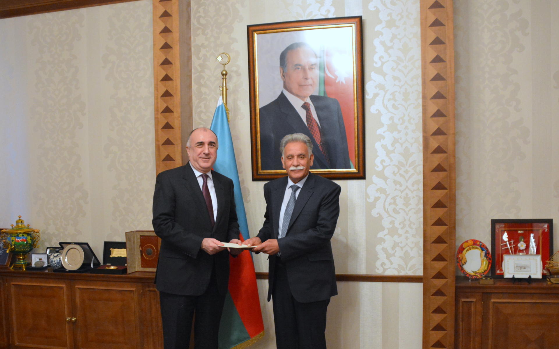 Məmmədyarov Əfqanıstanın yeni səfirini qəbul edib