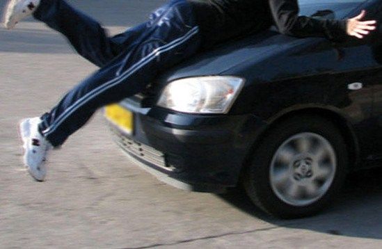 Bakıda avtomobil piyadaları xəstəxanalıq etdi