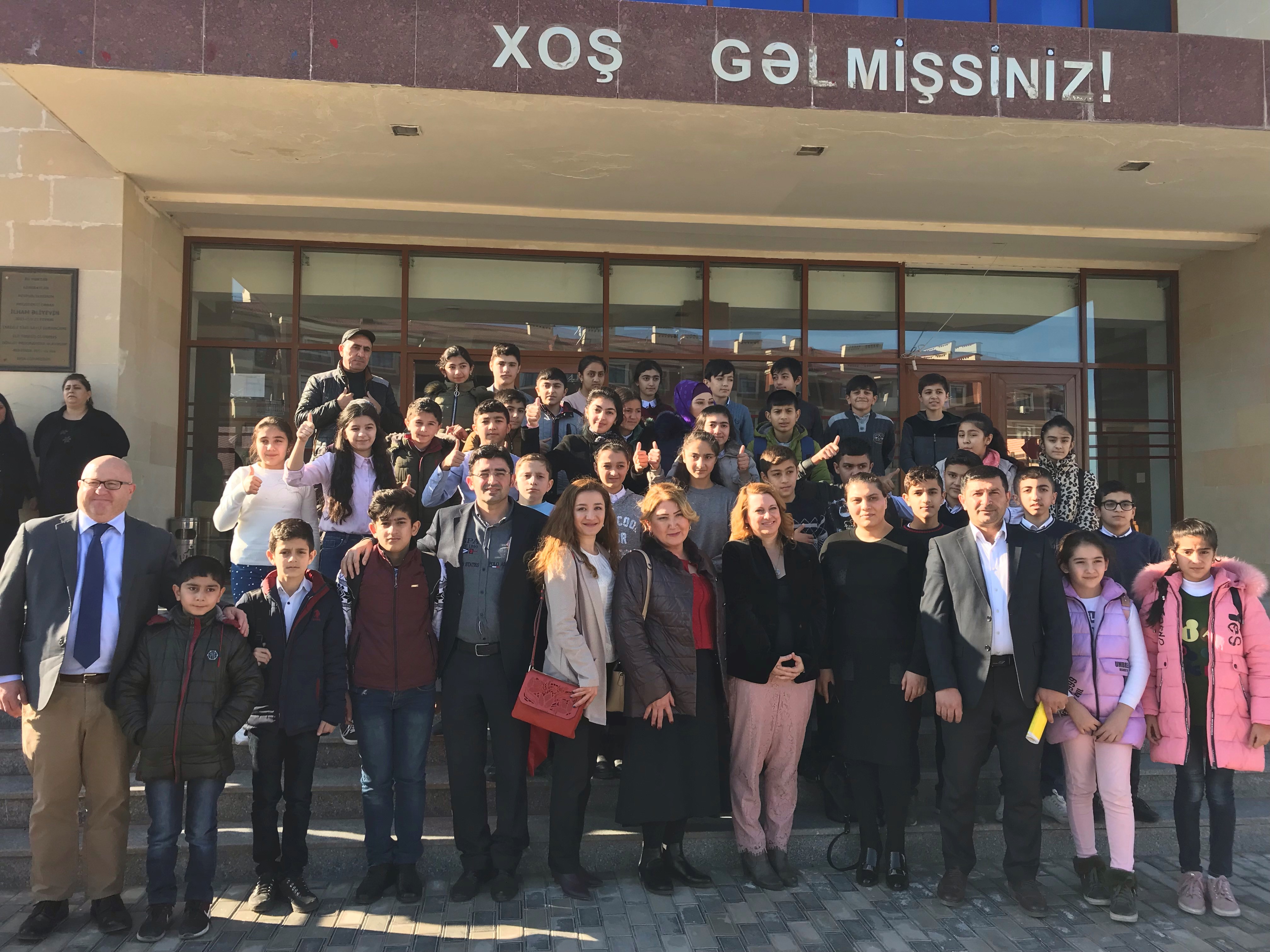 ABŞ səfirliyi Kəlbəcər köçlünləri üçün ingilis dili kursları açdı
