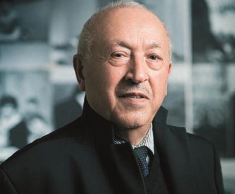 İlham Əliyev Tahir Salahova orden verdi, təbrik etdi   