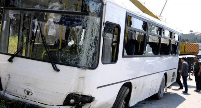 Bakıda sərnişin avtobusu qəza törətdi