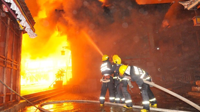 Çində yanğın: 8 ölü, 3 yaralı