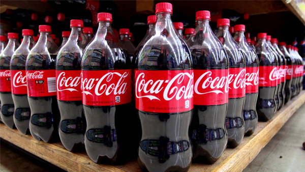 Nazirlik nümayəndələri “Coca-Cola” şirkətinə getdilər - Plastik qablar yığışdırılacaq?