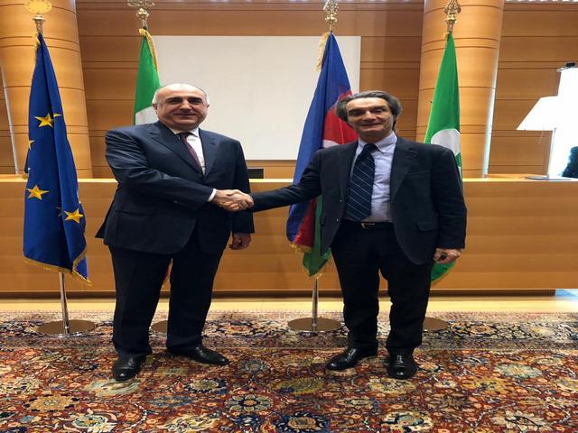 Elmar Məmmədyarov Lombardiya Regionunun prezidenti ilə görüşüb