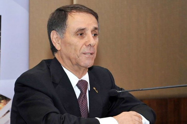 Baş nazir iki yerin adını ofşor siyahısından çıxardı