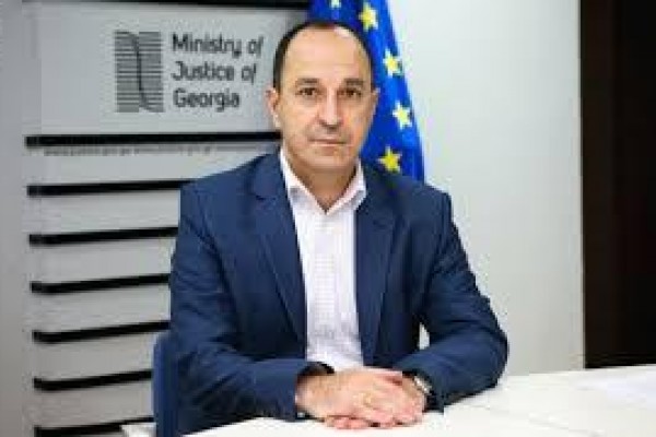 Keçmiş nazir müavini bıçaqlandı - GÜRCÜSTANDA