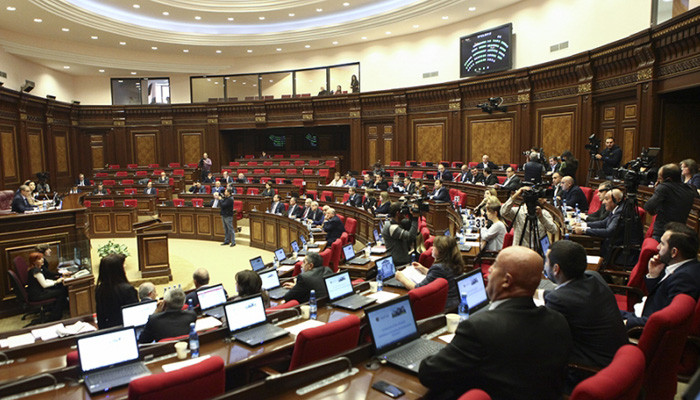 Ermənistan parlamentinin ilk iclasını Həsənov aparacaq 