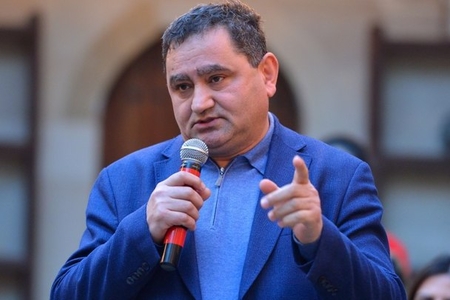 “Dərslik müəllifləri kurikulum sisteminə istinad etməməlidir” - TƏKLİF   