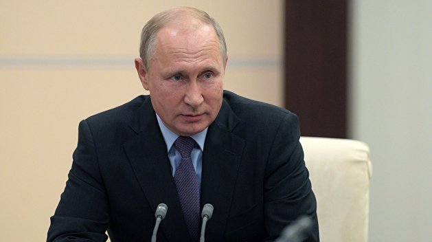 Putin ukraynalı dənizçilərin taleyindən danışdı