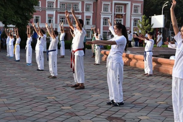 Dövlət qulluqçuları hər gün gimnastika ilə məşğul olacaqlar
