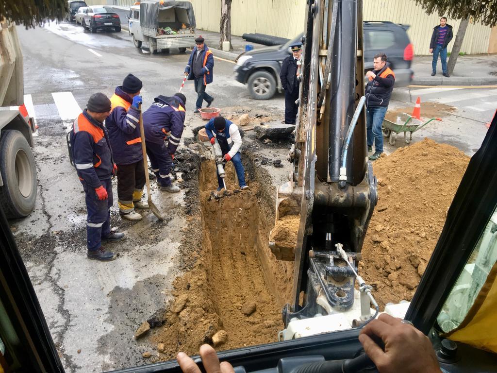 Bakıda yeni yağış-kanalizasiya xətləri çəkilir