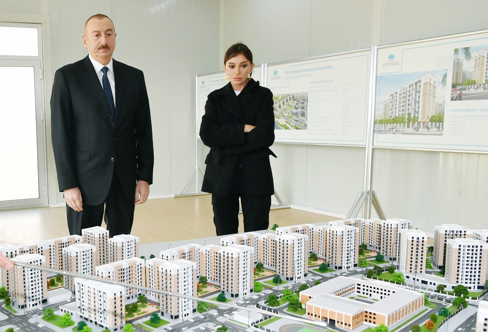 Prezident və birinci xanım “sosial evlər”in açılışında... - YENİLƏNİB   