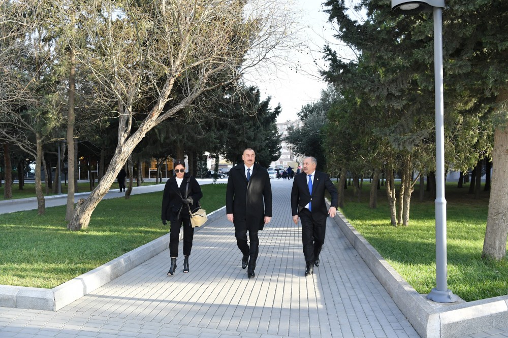 Prezident və birinci xanım istirahət parkında - FOTOLAR