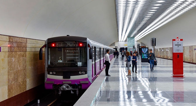 Yeni ilə “köhnə hamam, köhnə tas”la gedən Bakı metrosu