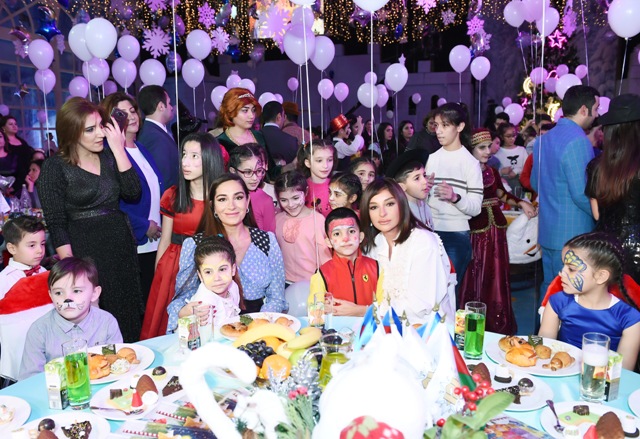 Heydər Əliyev Fondu uşaqlara bayram şənliyi təşkil edib
