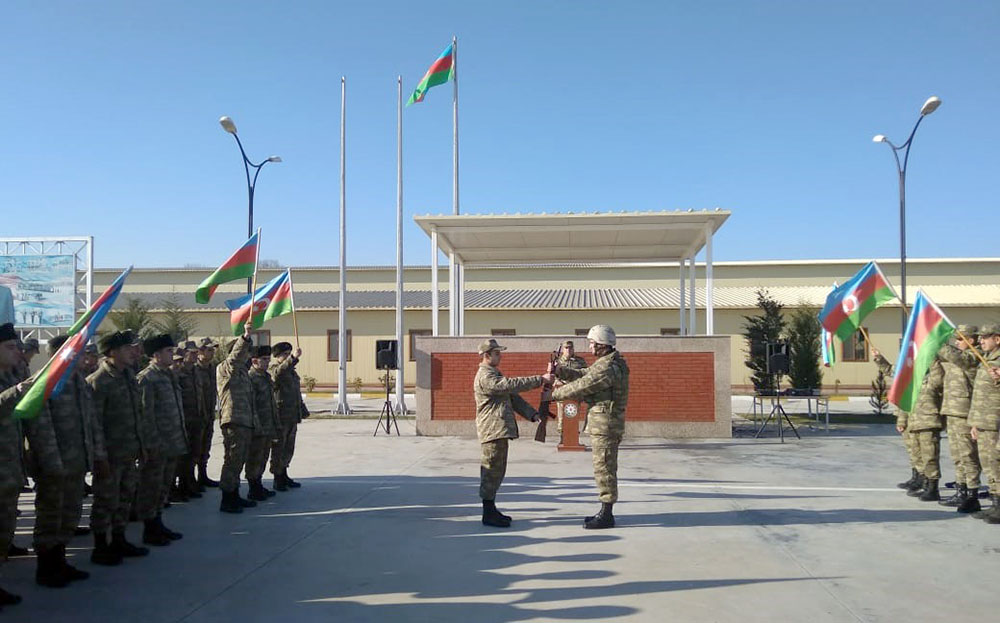 Cəbhədə xidmət edən hərbçilərin bir hissəsi ehtiyata buraxıldı