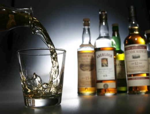 Tanınmış müğənni alkoqol qəbulundan öldü