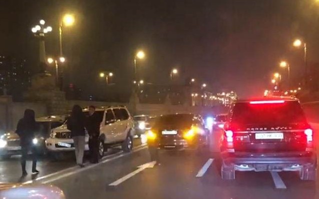 Bakıda zəncirvari yol qəzası