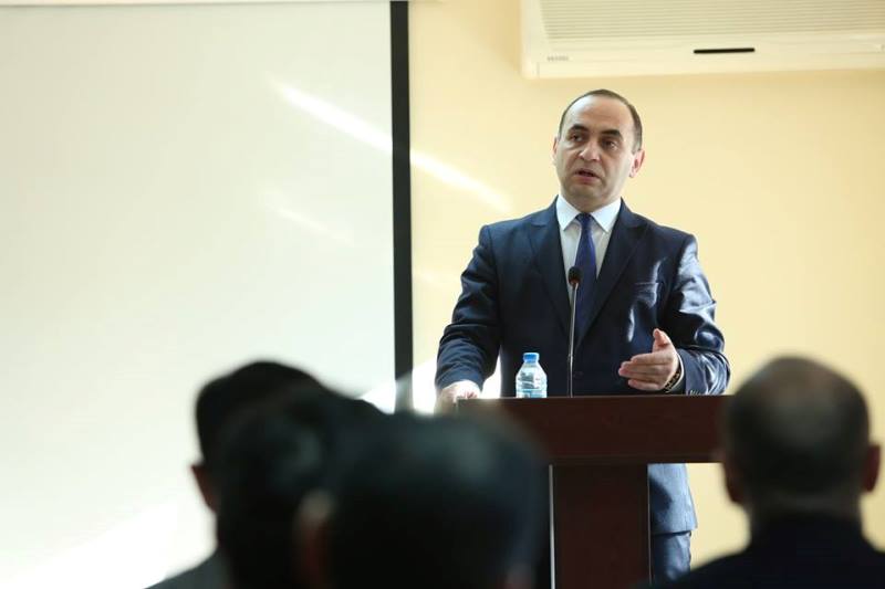 Rektor imtahan sessiyasına hazırlıqla bağlı tapşırıq verdi